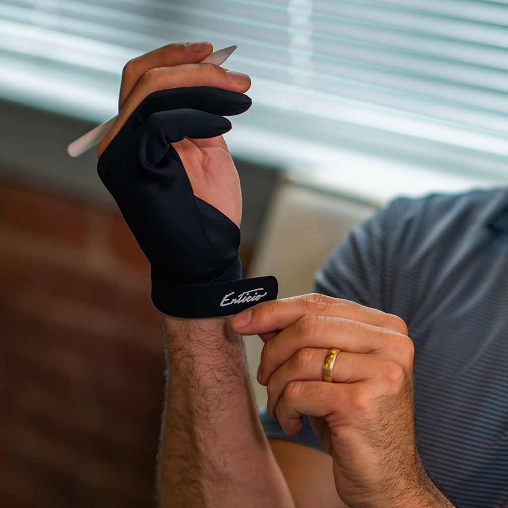 Revolution two finger palm rejection glove for digital artists